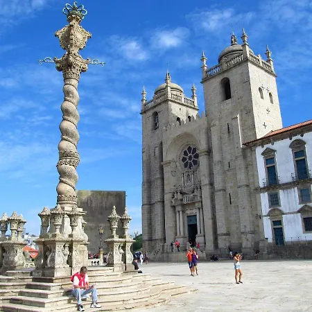 With 3 Bedrooms In Canidelo With Wonderful Sea View Balcony And Wifi 2 Km From The Beach Vila Nova de Gaia