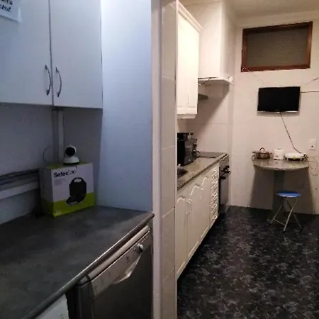 Apartmán With 3 Bedrooms In Canidelo With Wonderful Sea View Balcony And Wifi 2 Km From The Beach Vila Nova de Gaia