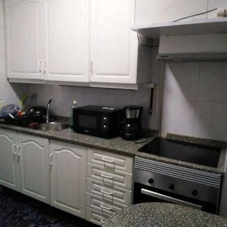 With 3 Bedrooms In Canidelo With Wonderful Sea View Balcony And Wifi 2 Km From The Beach Apartmán Vila Nova de Gaia