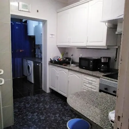 With 3 Bedrooms In Canidelo With Wonderful Sea View Balcony And Wifi 2 Km From The Beach * Vila Nova de Gaia